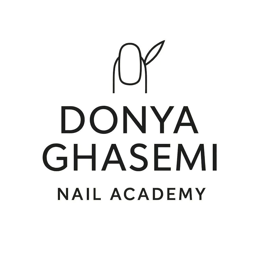 آکادمی کاشت ناخن دنیا قاسمی